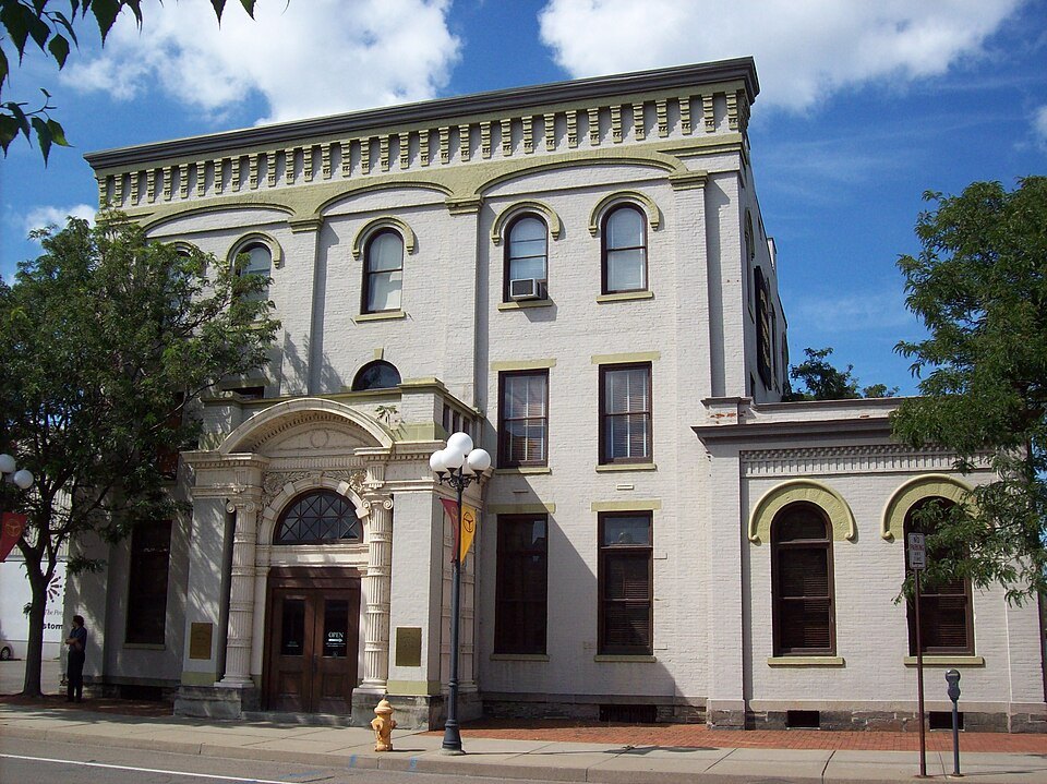 Exterior of the Chemung County Historical Society’s museum; source uploaded in 2014.